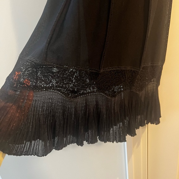 ⭐️🌴 Chanel Black Dress with Logo on front chest - Picture 3 of 6